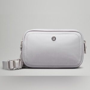 Lululemon Camera Bag Blue Linen (2L) brand new
